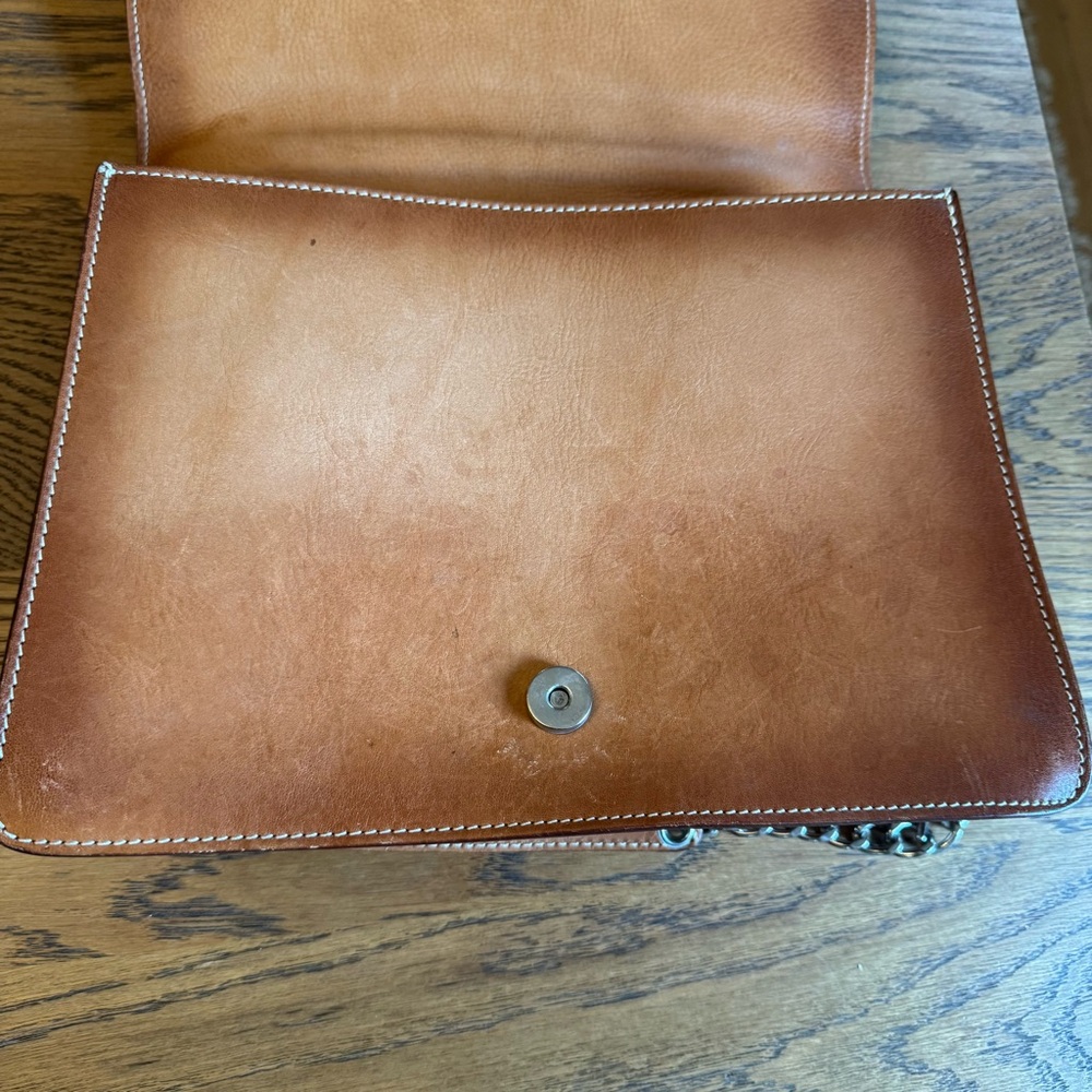 Cavalcanti Italian Leather Tan Shoulder Bag with Chain Detail crossbody Purse - Picture 7 of 16